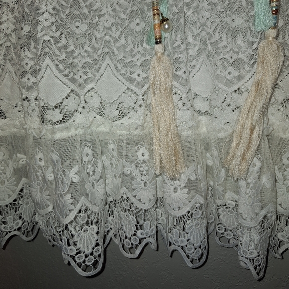 NWT Fashion Concepts Ivory Lace Knee Length Cover Up Size Small - Picture 4 of 8